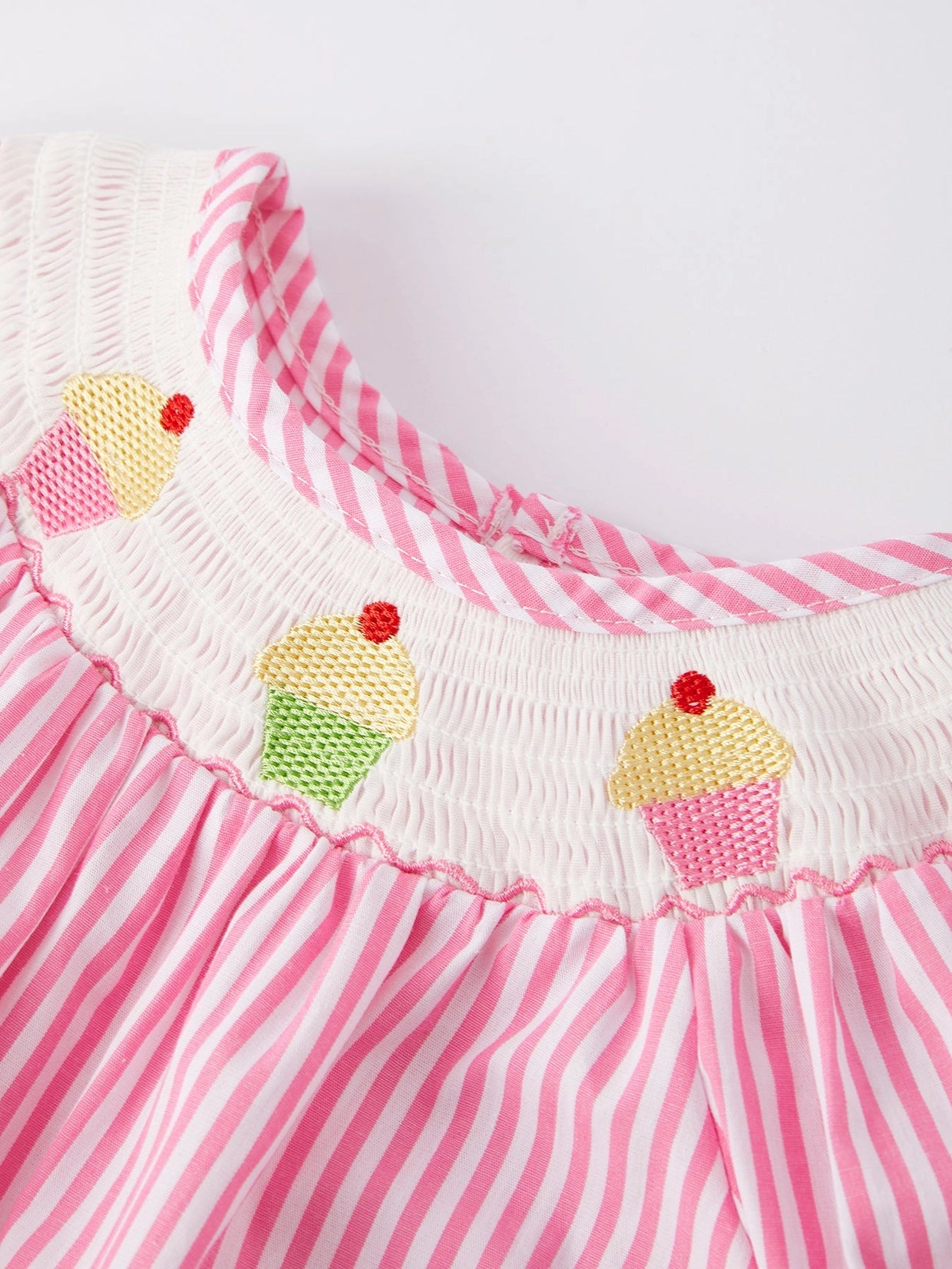 Smocked Cupcake Bubble