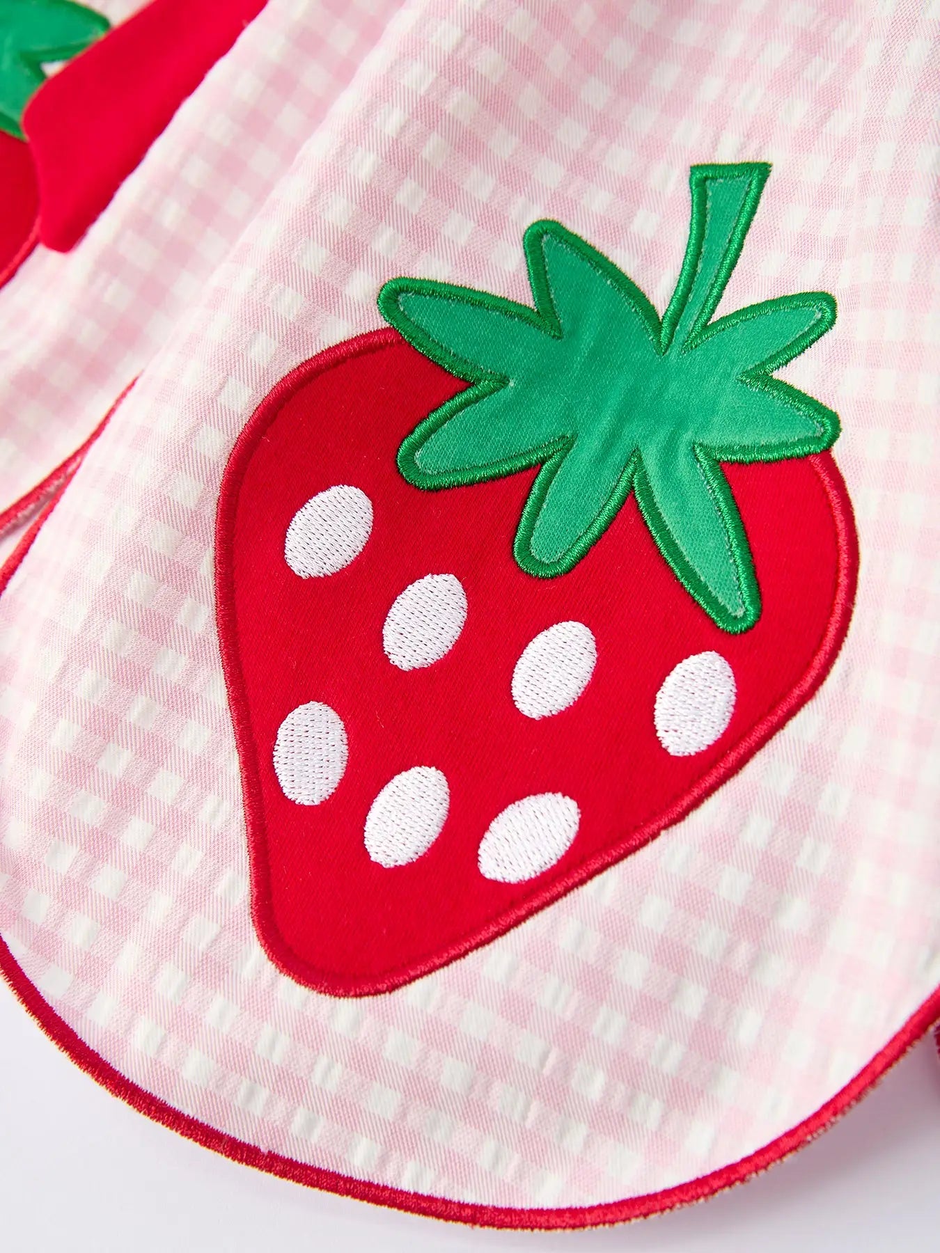 Scalloped Strawberry Set